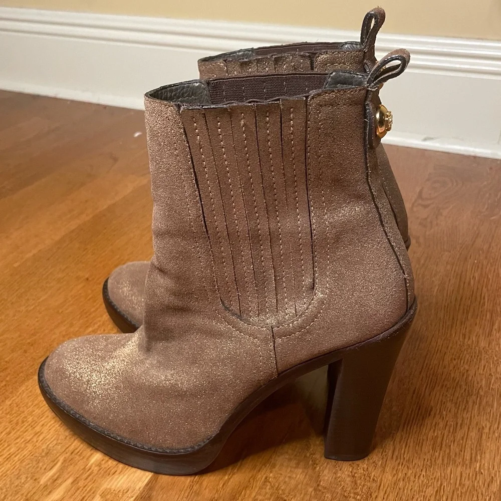 Tory Burch Chelsea Gold Slip On Heeled Boot